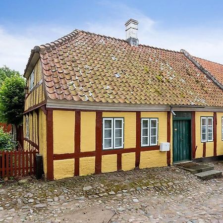Idyllisk, Historisk Byhus Ved Fjorden I Mariager Экстерьер фото